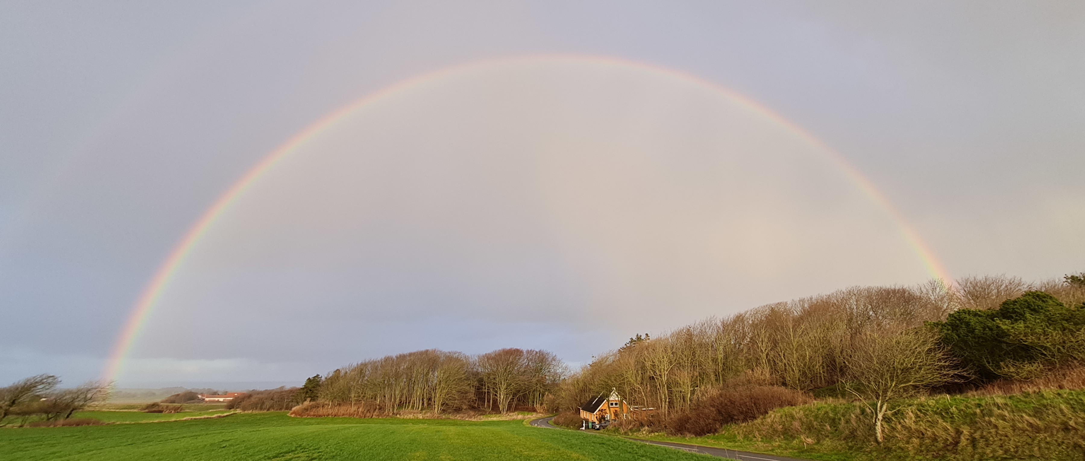 Huset under regnbuen